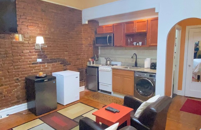 Comfortable Brooklyn Studio!