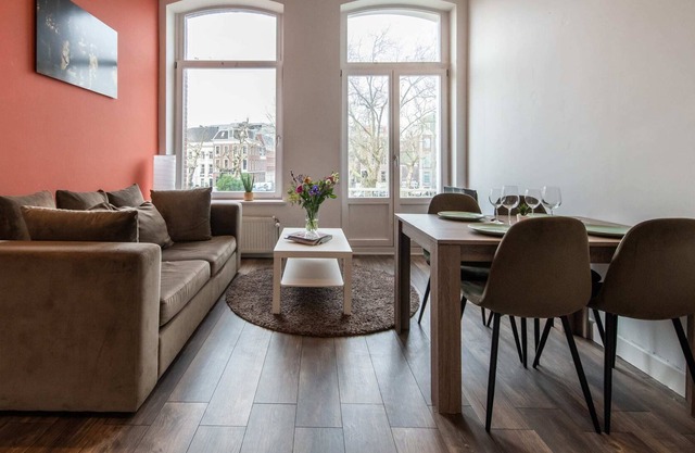 Comfortable central apartment with private balcony