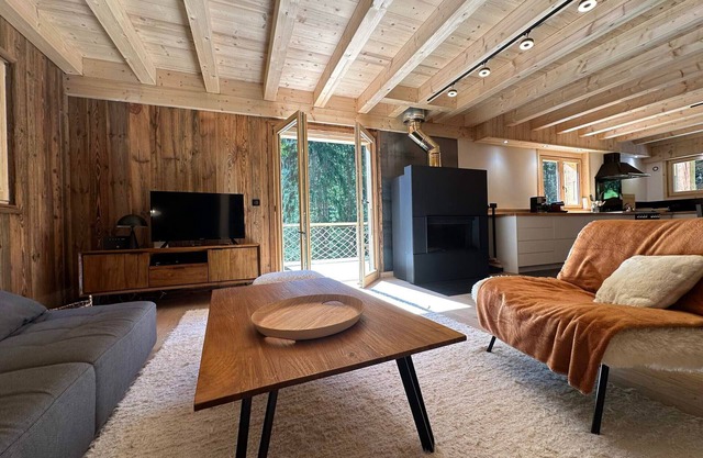 Chalet cómodo con chimenea y terraza en Samoëns