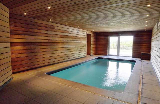 Comfortable chalet with indoor pool hammam and sauna near Stoumont
