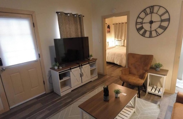 Comfortable, convenient, close to downtown area II