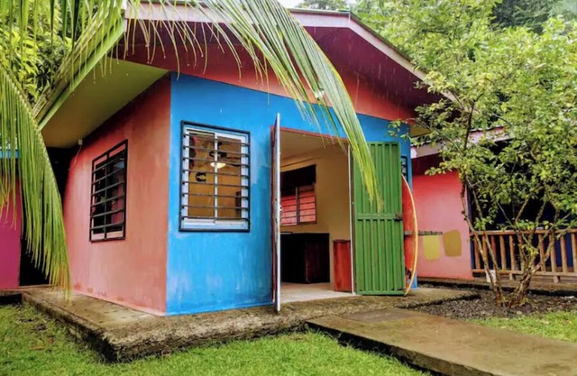 Comfortable Casita, walking distance to the Beach