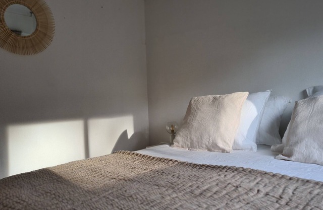 Comfortable duplex and large terrace, in the center of Canon,