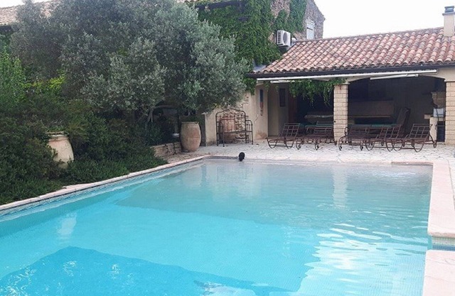 Mas cómoda con piscina privada y un animado bar para 14 personas
