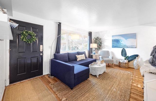 Comfortable, friendly home close to river & ocean with WiFi & streaming