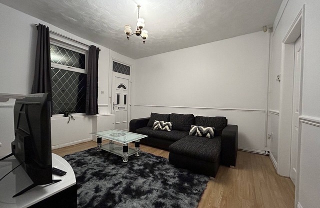 Comfortable, spacious Two bedroom house close to Etihad Stadium
