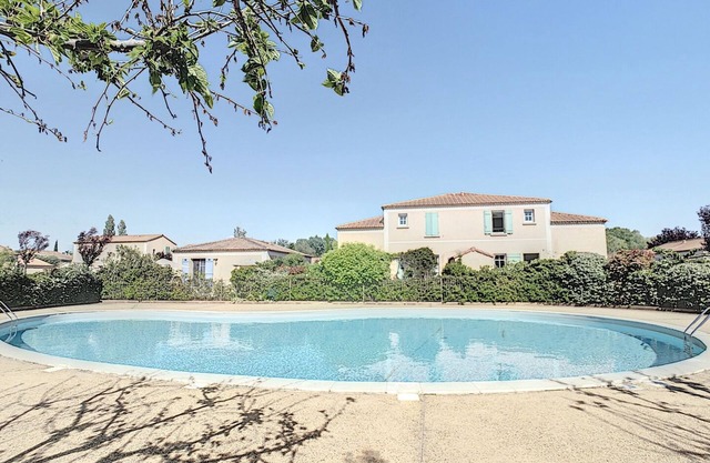 Comfortable house, 2 air-conditioned bedrooms, private swimming pool