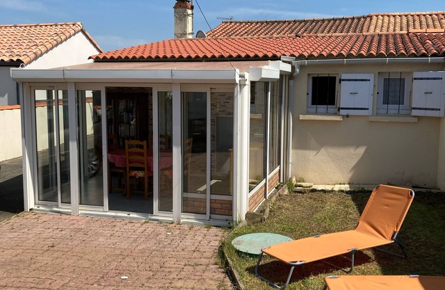 Comfortable house near town center and beaches