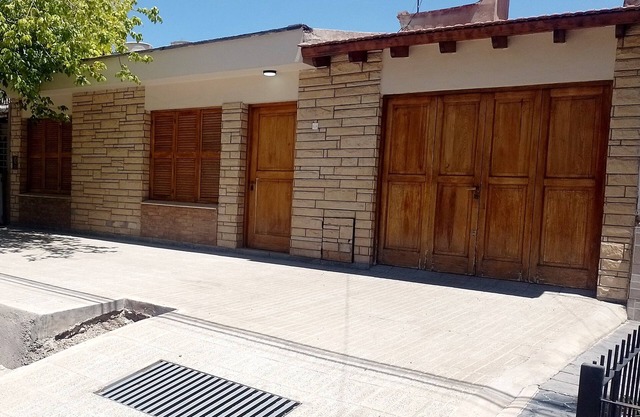 3-bedroom house, comfortable and well located, with WiFi, AC