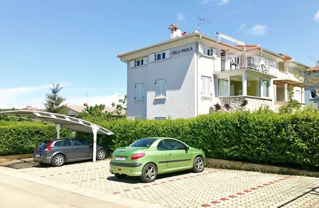 Cómodo y moderno apartamento en Zambrattia, WiFi, AC, cerca de la playa