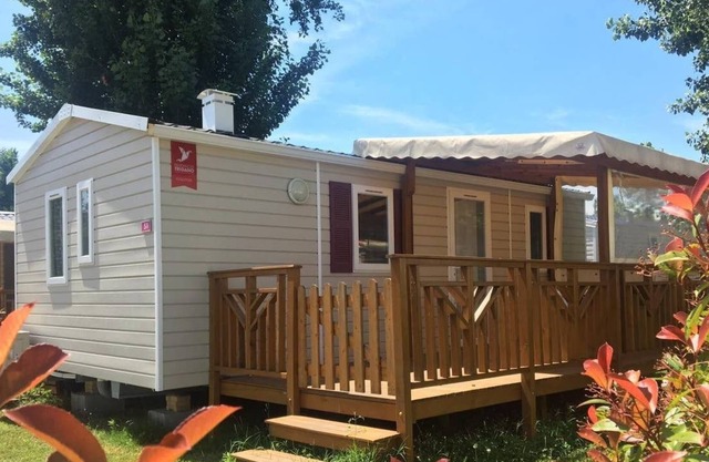 Cómoda casa móvil a orillas del Viarhrôna, cerca de LYON