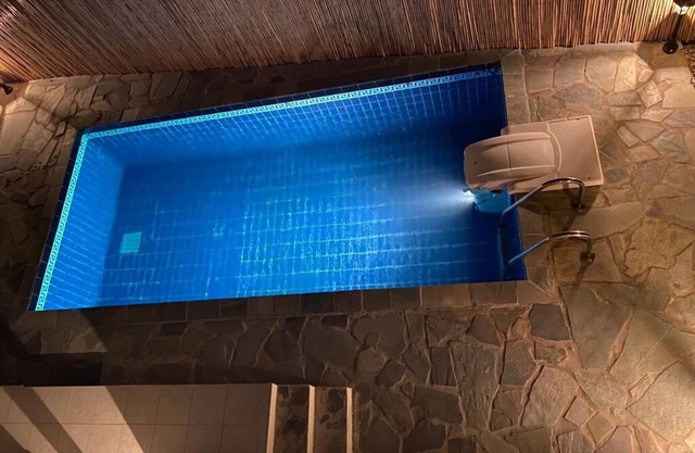 Comfortable, peaceful villa / private pool 7 minutes from sandy beaches