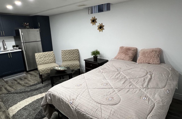 Comfortable, Private Bachelor Studio