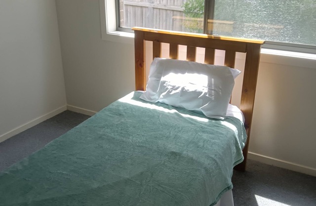 Comfortable Rooms Available in Tarneit
