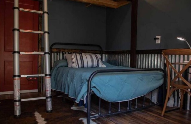 Comfortable Stay! Free Parking, Pet-Friendly Accommodation!