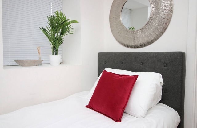 Lovely Studio Flat, Free Parking-Near City Centre