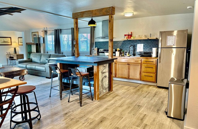 Comfortable Studio With Modern Touches 9A