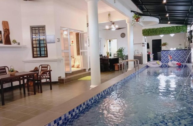 Comfortable Swimming Pool Homestay Melaka