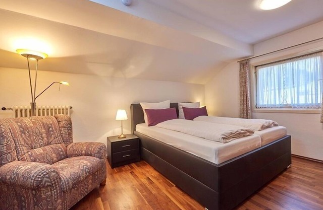 Comfortable three-room vacation apartment with kitchen and south-facing balcony