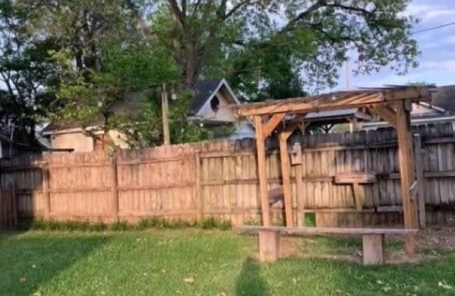 Petite Cajun Cottage Tiny House