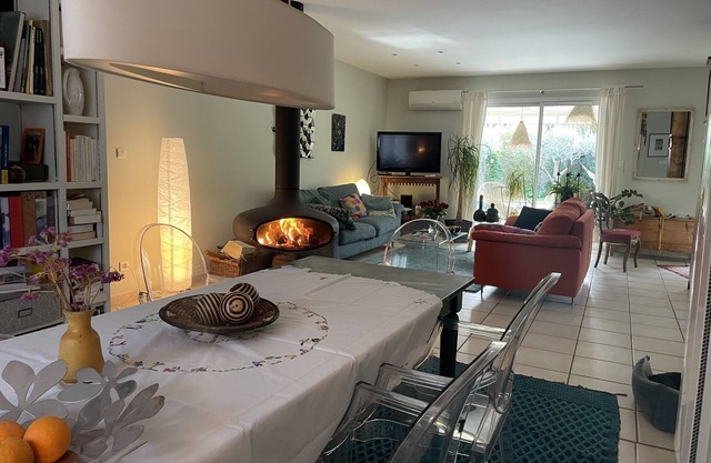 Vers Pont Du Gard: confortable villa con piscina Pont du Gard y Uzes