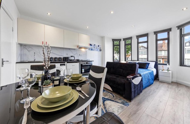 Comfy 1BDR - 30mins to CENTRAL LDN - Parking