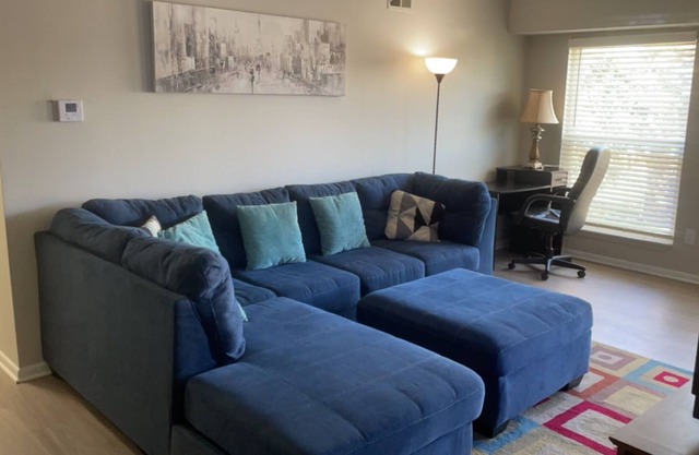 Comfy 2-Bedroom minutes from Downtown Indy