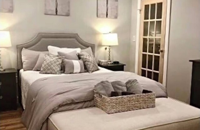 Comfy 2 Bedroom Suite in Trendy BedStuy