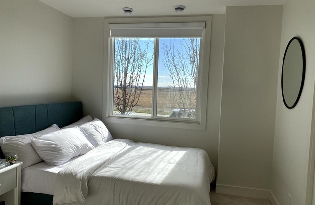 Comfy 2BR condo in Seton, Southeast Calgary