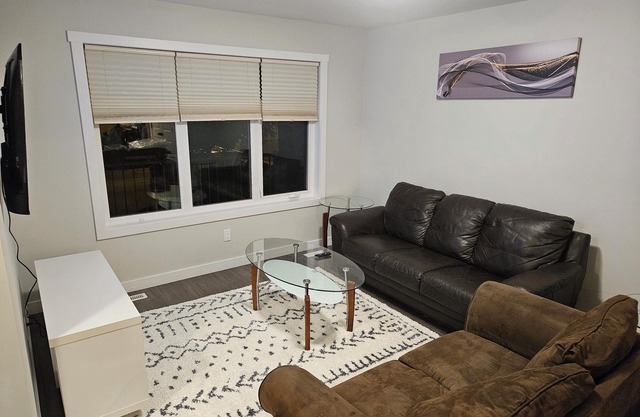Comfy 3-bedroom house in Harbour Landing, Regina.