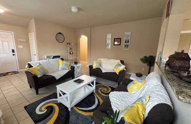Casa cómoda y moderna, 4 hab, cama king, Wi-Fi rápido