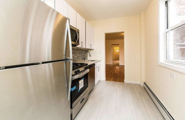 Comfy Bedroom in Gorgeous NEW 2 floor House!