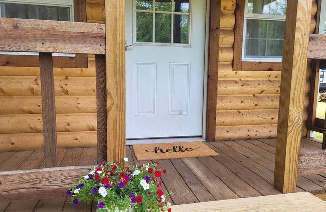 Comfy Cabin golf, fish, Illinois river, ATV, Kayak