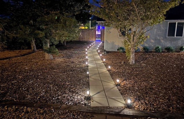 Comfy Camper centrally located, in quiet neighborhood, near Old Town & Casino.