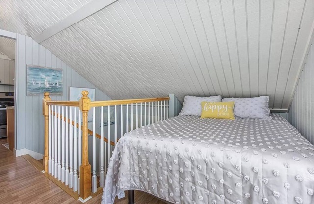Comfy Condo w/Ocean Views, Across North Beach