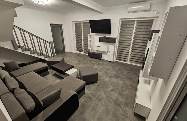Comfy & Cozy Apartment 3