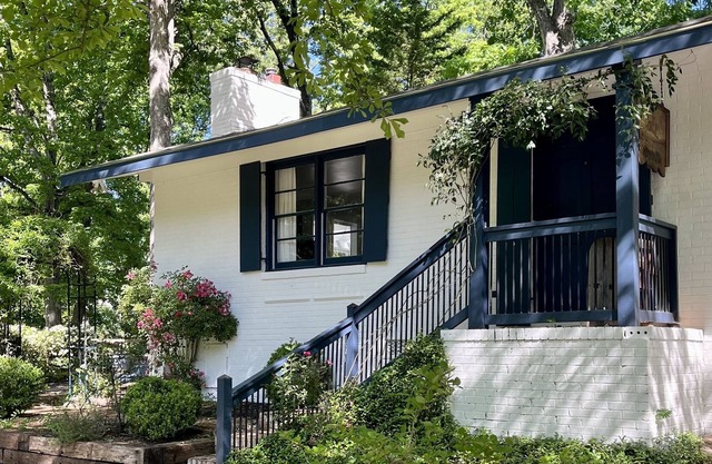 Comfy Cozy Quaint Home