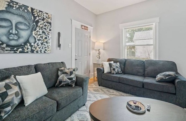 Comfy Home In Cincy