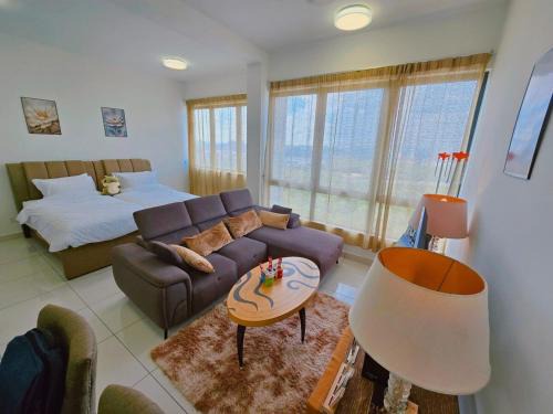 Comfy Kiara Plaza Semenyih Broga Hill Sdio 5Pax