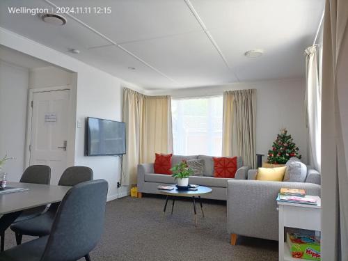 Comfy & Sunny home in Wellington-3 Heat Pumps