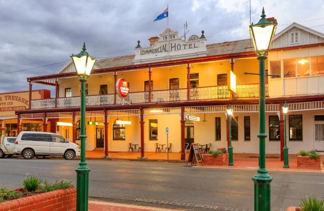 Commercial Hotel Lockhart