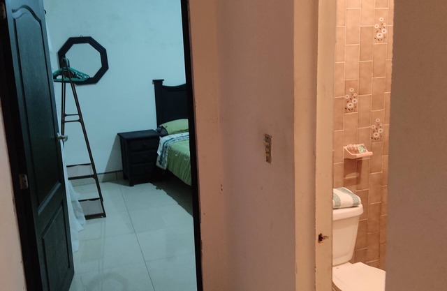 Comoda y agradable Habitación con baño privado