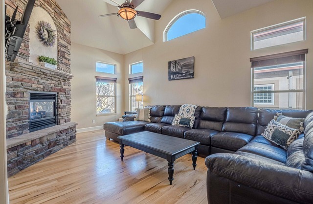 Compass House: Game Room & Dual Fireplaces