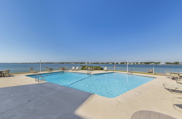 Compass Point 303