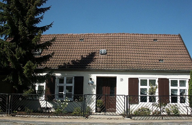 Completa 1. Piso de una casa de dos familias en el balneario más joven de Rügen, Altefähr