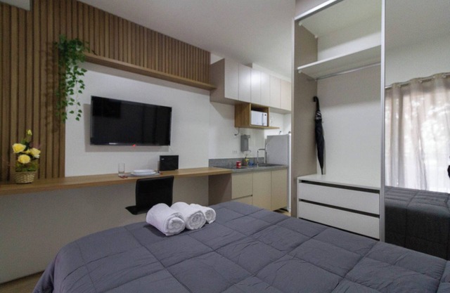 Complete Apartment/Balcony Alto do Boa Vista Near the Consulate