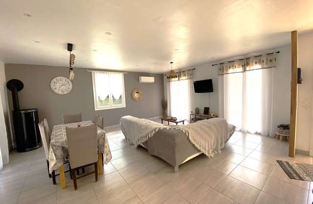 Completely renovated country house with air conditioning and garden