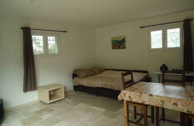 ESTUDIO completamente reformado entre mar y campo