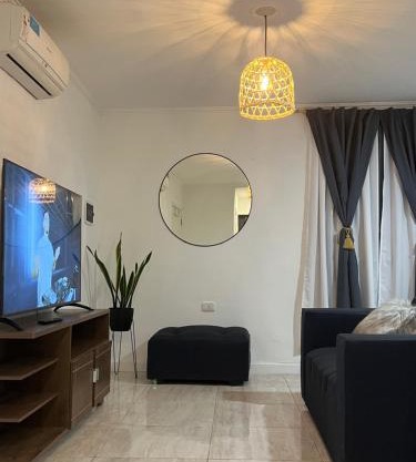 Completo-Comodidad y estilo superior centrico