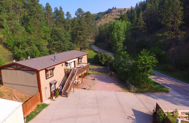 Complimentary bicycles, fire pit, WIFI and home for wildlife!